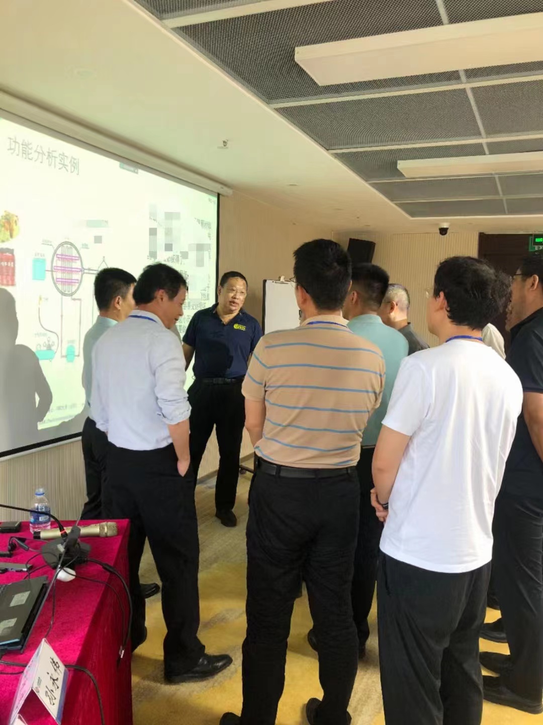 孙永伟博士,RDMI,TRIZ三级专家王老师.jpg 孙永伟博士,RDMI,TRIZ三级专家王老师.jpg